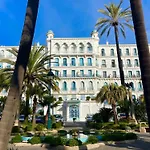 L'orient Palace *