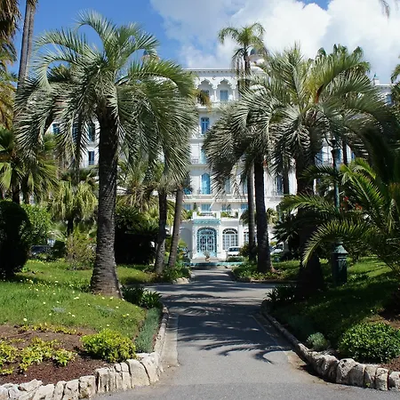 L'orient Palace Апартаменты