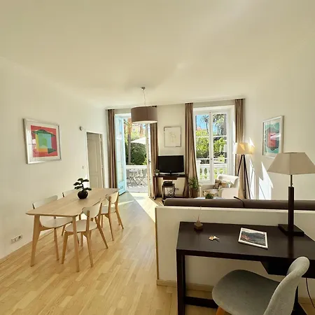 Daire L'orient Palace Menton