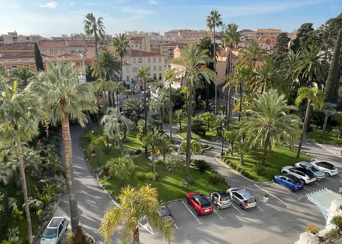 Апартаменты L'orient Palace