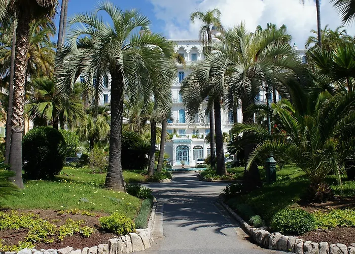L'orient Palace Апартаменты